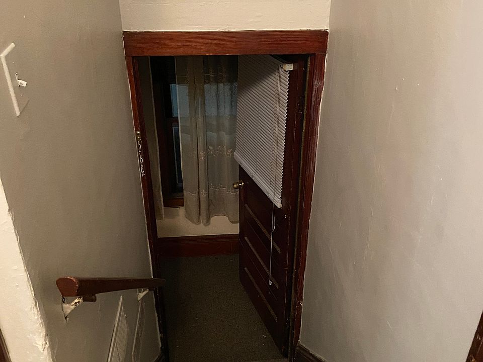 1st image of 3 Thomas Ave