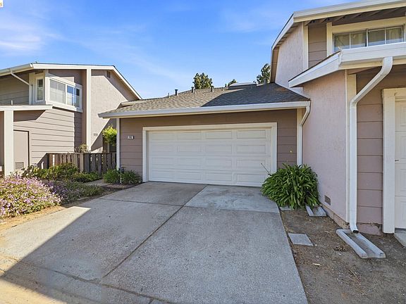 5th image of 2487 Heathrow Ln