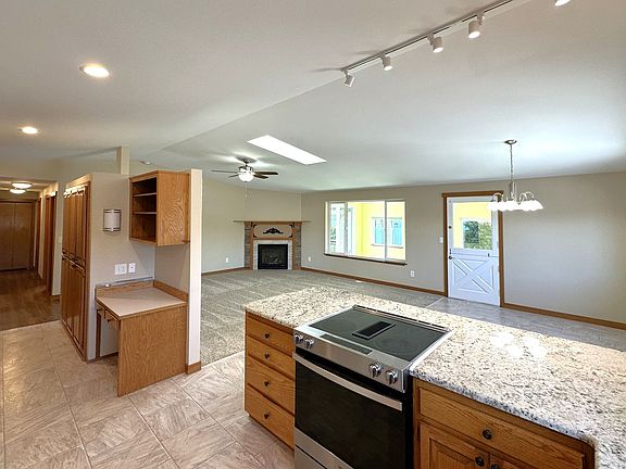 4th image of 306 Dunbar Ln