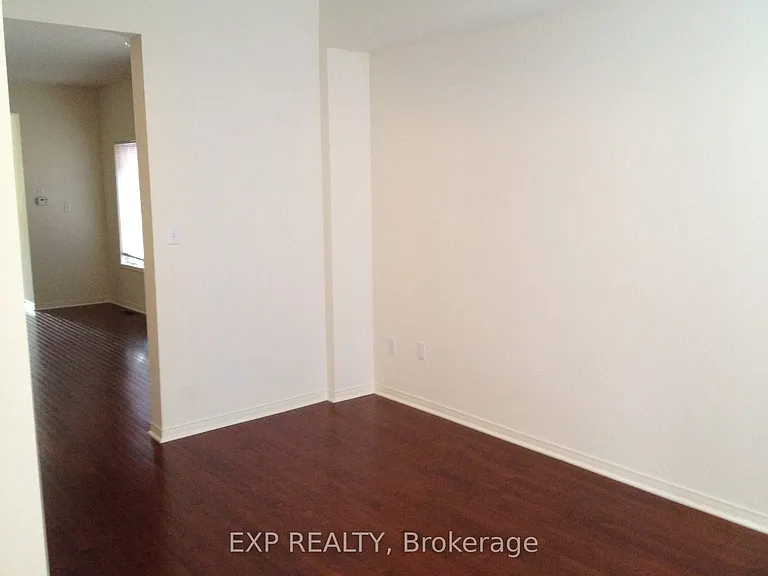 247 Checkerberry Cres — Photo 4