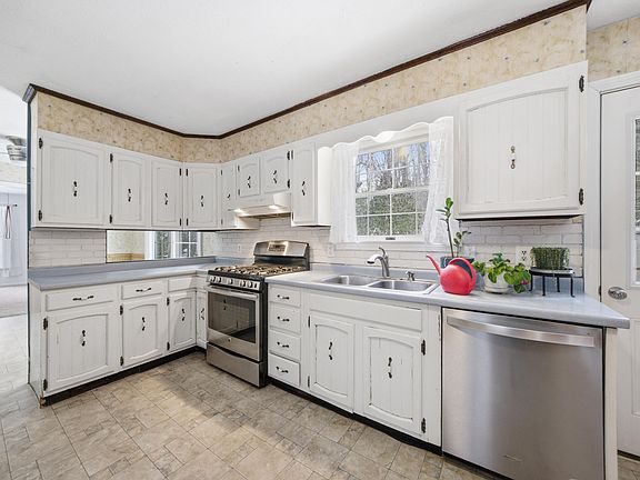 3rd image of 53 Shipyard Road