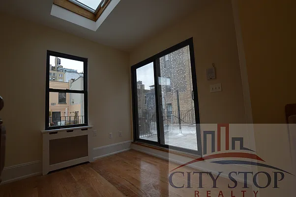 Rented by City Stop Realty | media 5