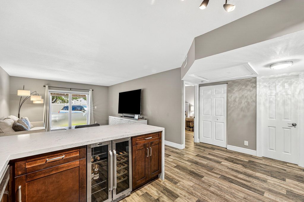 101 E Mcnab Road #304, photo 6