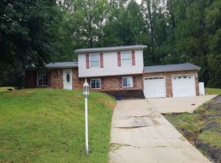 4414 N Shore Dr, Prince Frederick, MD 20678