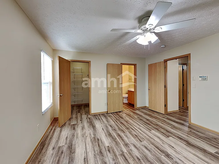 6870 Laburnum Dr — Photo 13