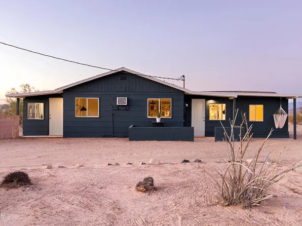 5995 Primrose Ln, Twentynine Palms, CA 92277