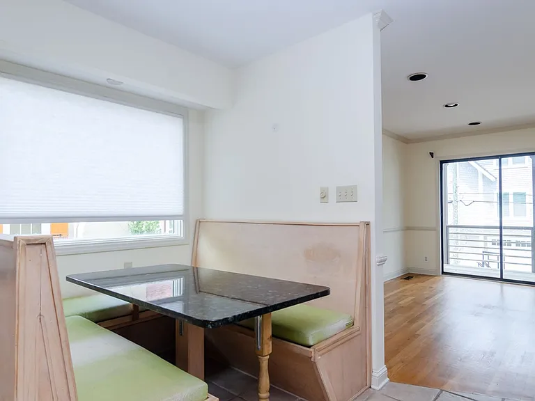 7 Shore Dr — Photo 12