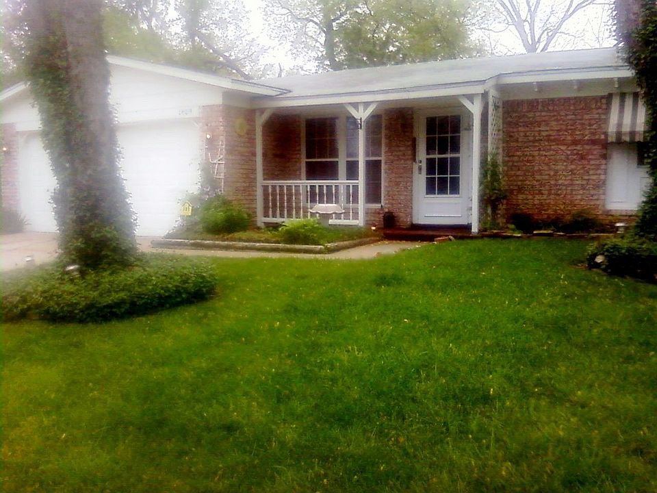 Beautiful fescue grass and canvas awnings