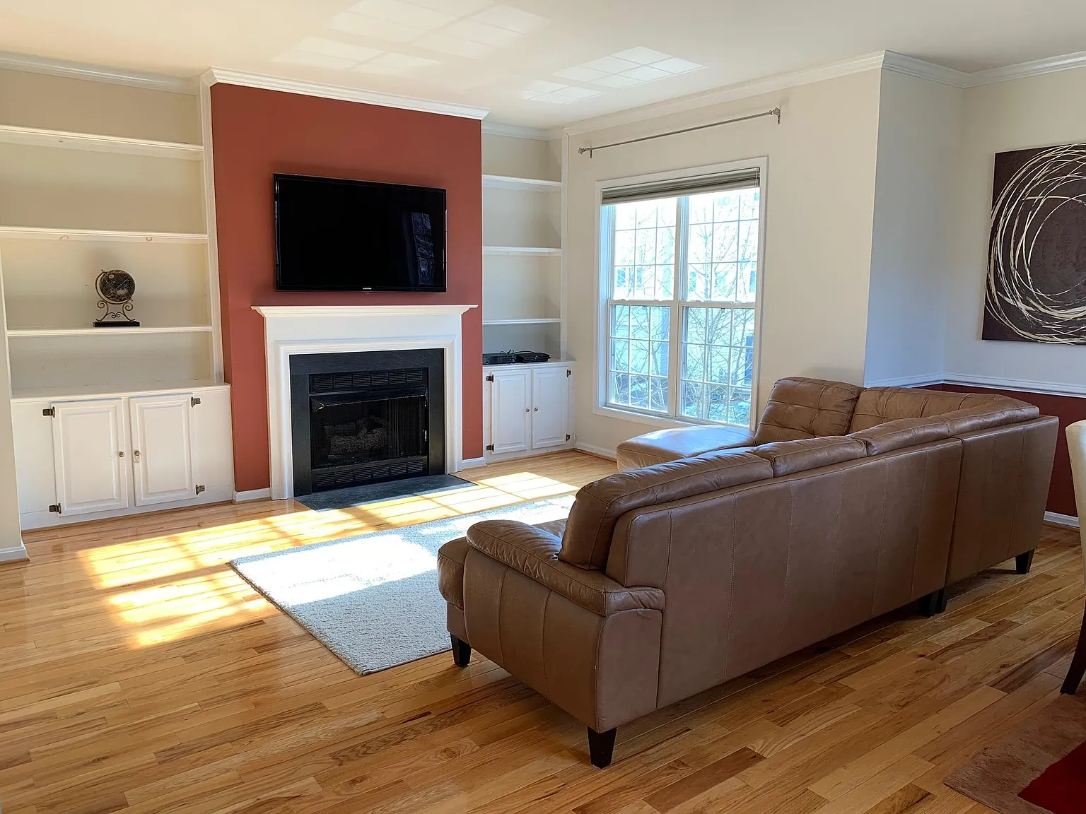 3 bed, 3.5 bath, 1800 sqft, $2,700 — Photo 2