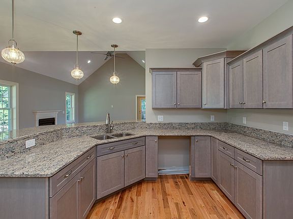 3rd image of 31 Majestic Ave Lot 61