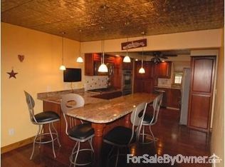 7 Carriage Hill Dr, Poquoson, VA 23662