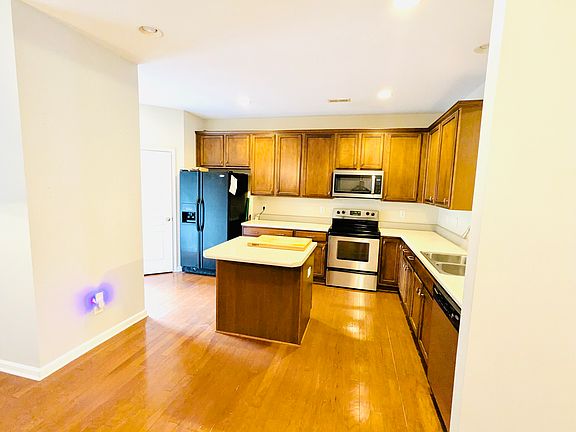 4th image of 711 Keystone Park Dr Unit 36