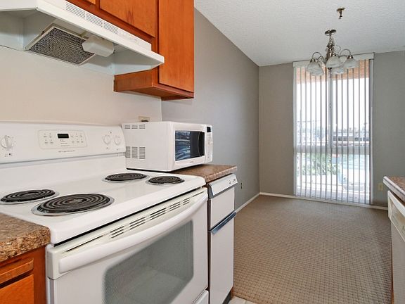 5th image of 4627 Ocean Blvd Unit 310