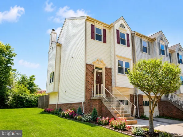 3731 Roxbury Ln, Alexandria, VA 22309