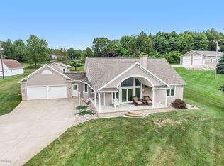 5364 Waldorf Rd, Delton, MI 49046