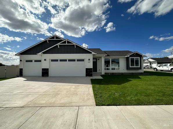 1207 Mahogany St, Parma, ID 83660