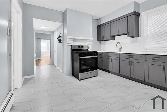 3 bed, $2,200 — Photo 4