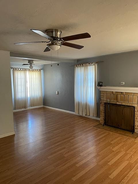 Dining/Living room, fireplace