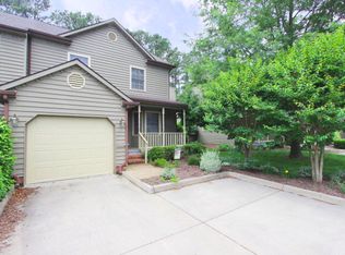 27 Heatherfield Ct, Kilmarnock, VA 22482