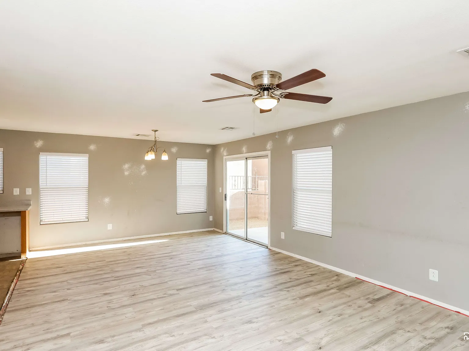 3 bed, 2.5 bath, 1484 sqft, $1,840 — Photo 4