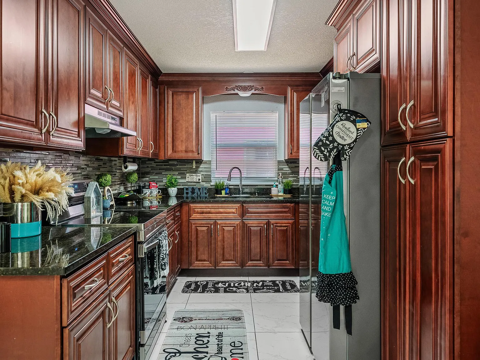 4 bed, 3.0 bath, 1756 sqft, $1,235 — Photo 4
