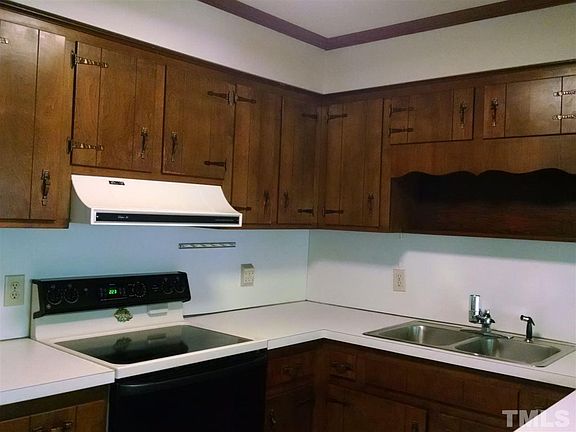 5th image of 103 Abbey Ln