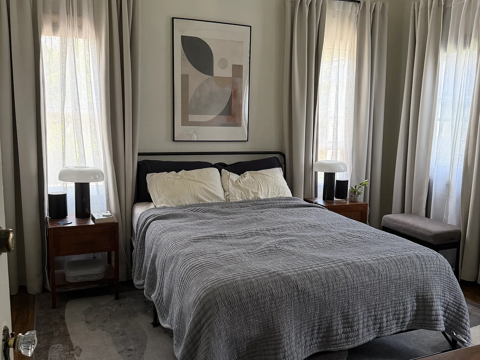 2 bed, 1000 sqft, $3,300 — Photo 4