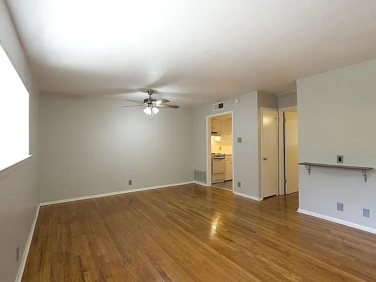 1 bed, 520 sqft, $871 — Photo 3
