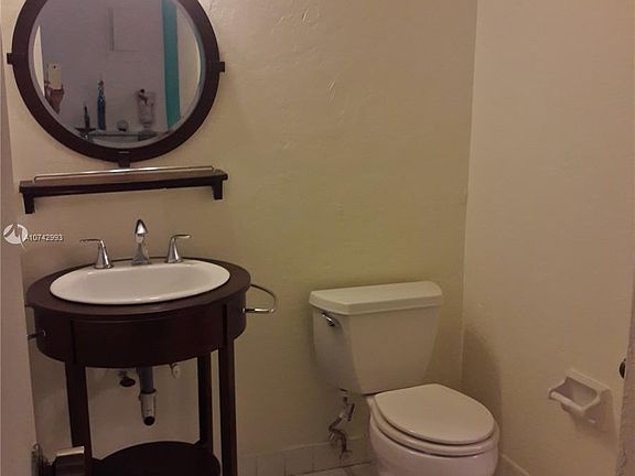 5th image of 6445 Indian Creek Dr #B8