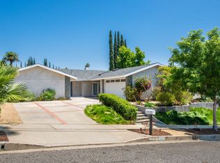 22431 De Grasse Dr, Calabasas, CA 91302