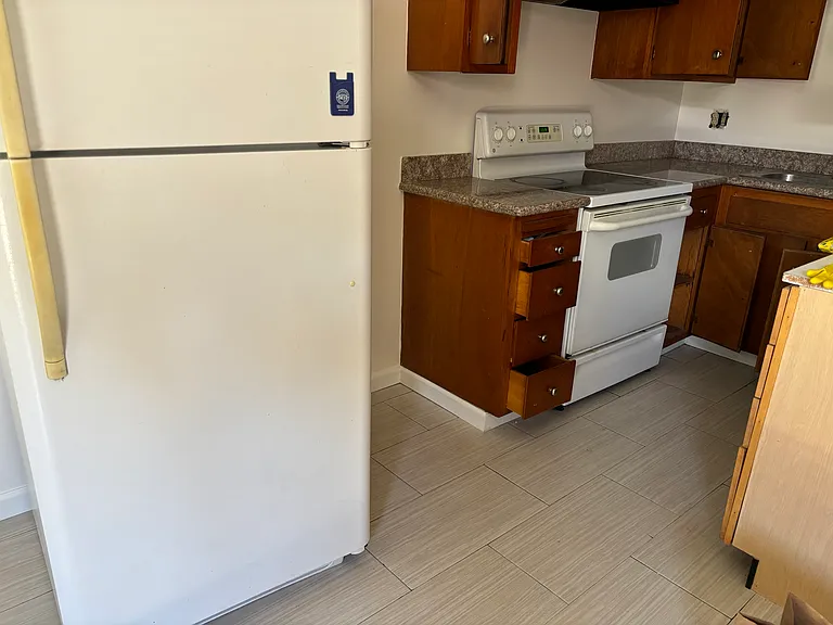 3760 Peacock Ct #6 — Photo 2