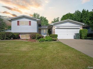 36621 Waltham Dr, Sterling Heights, MI 48310