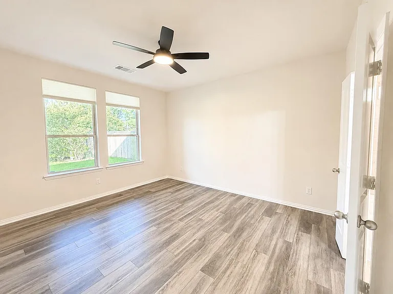 15230 Stuart Bat Cave Ln — Photo 17
