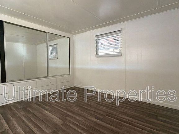 5th image of 2077 E Charleston Ave