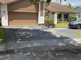 4931 NW 86th Ave, Lauderhill, FL 33351