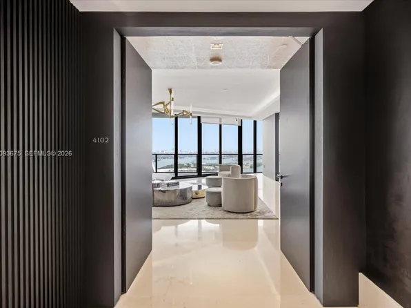 1000 Biscayne Blvd, Miami, FL