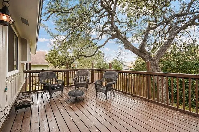 7806 Doncaster Dr — Photo 3