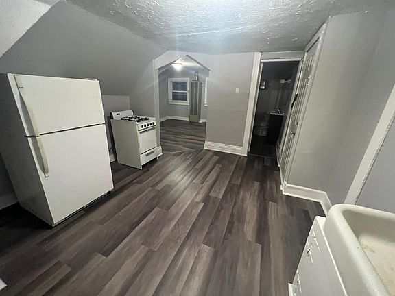 2nd image of 301 Jersey St APT 5