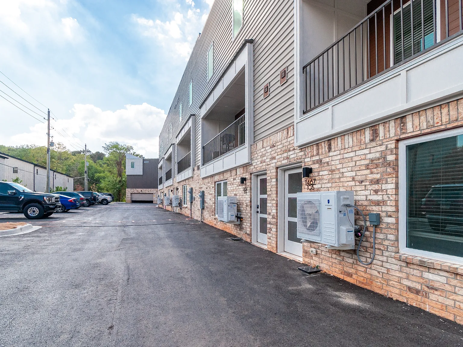 1455 West Hendon Street — Photo 3