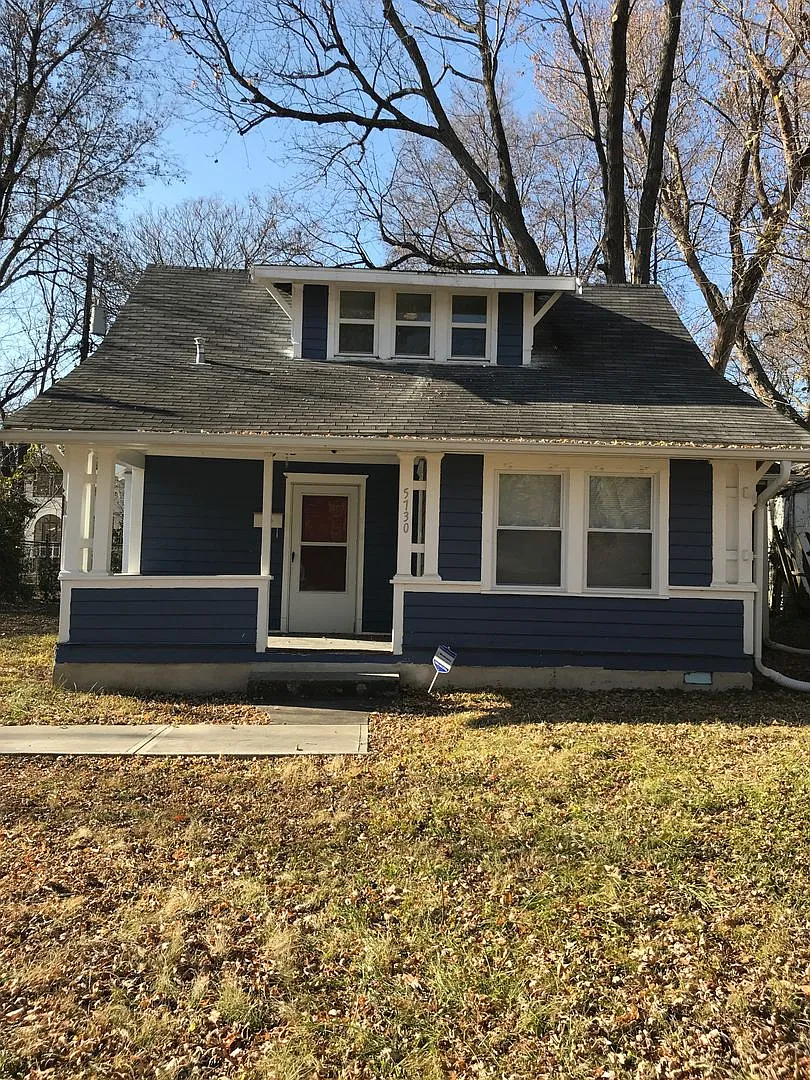 Move-In Special 1/2 Off 1st Month Of Rent — Photo 4