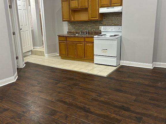 2nd image of 350 W Queen Ln #1A