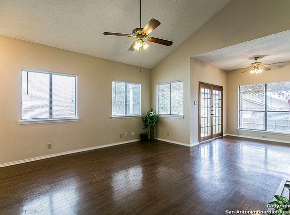 4th image of 5814 Spring Green Dr