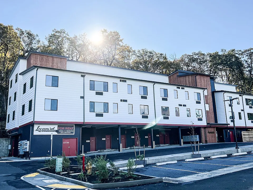 Leeward Apartments