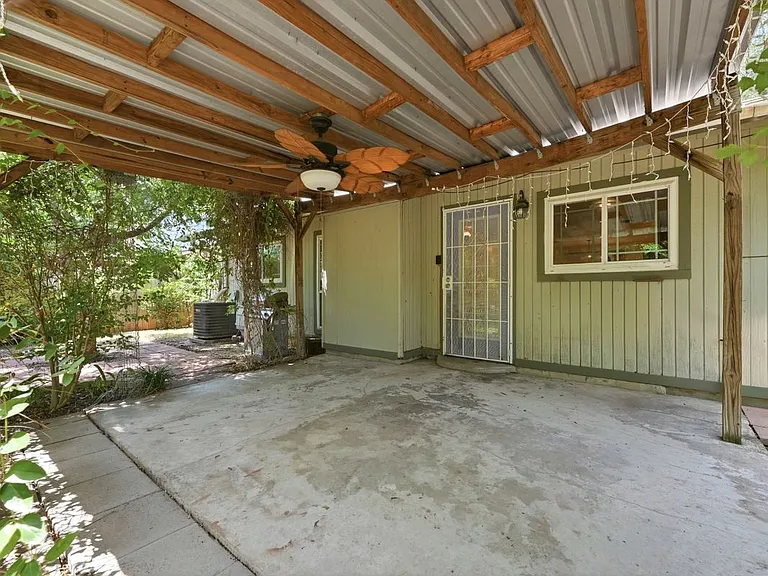 1114 Churing Dr — Photo 24