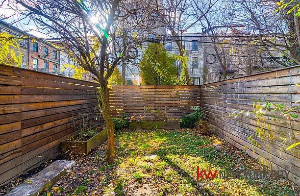 Rented by Keller Williams NYC | media 33