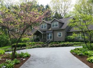 10505 Deerpath Rd, Woodstock, IL 60098