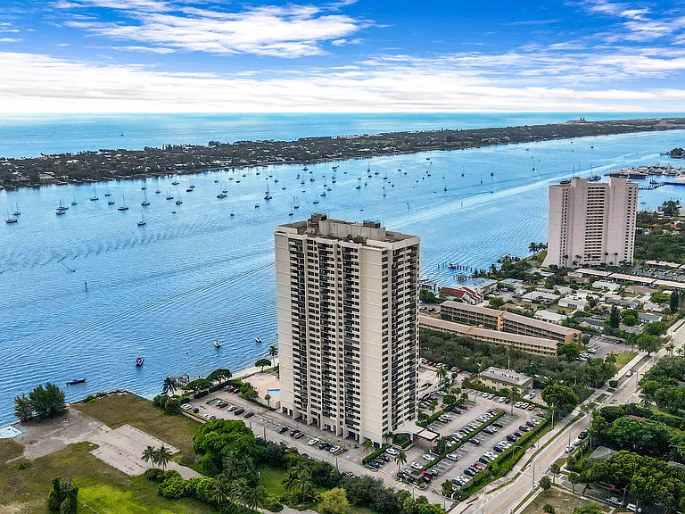 5600 N Flagler Dr #1001 — Photo 32