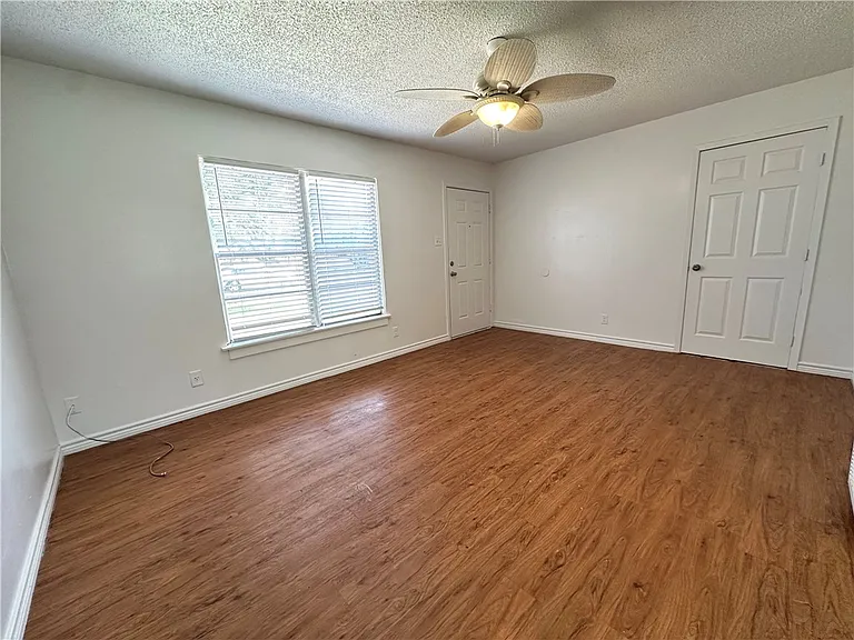 1213 W Terrace Blvd — Photo 6