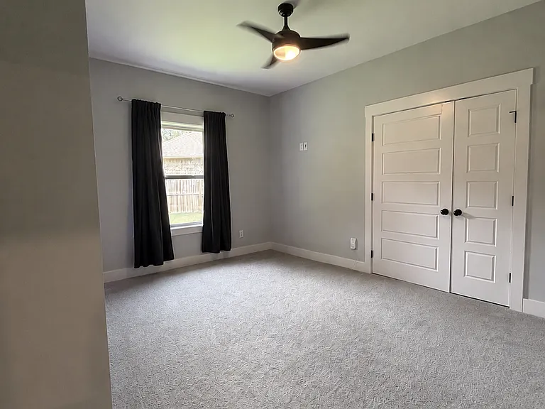 727 Cove Pl — Photo 15