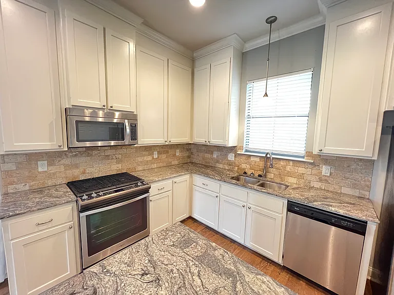 8027 Seville ct-04_12072022